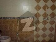 10 Marla House For Rent Available In Tariq Garden...
