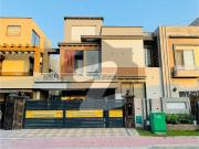 10 Marla House For Rent In Jasmine Block Bahria Town Lahore
