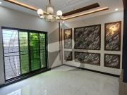 10 Marla House For Rent Jasmine&Rafi Block Bahria Town...