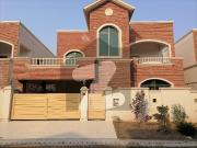 10 Marla House For sale In Beautiful Askari 3