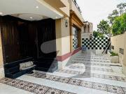 10 Marla House For Sale In Janiper Block Bahria Town Lahore