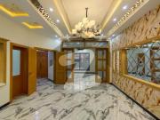 10 marla House urgent For Sale Nawab Town