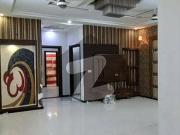 10 marla just like new 5 beds double kitchen double unit...