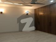10 Marla Lavish 5 Beds Bungalow On Top Location For Rent...