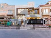10 marla lavish & ornate house for sale in lake city meadows