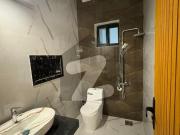 10 Marla Like Brand New House Overseas 2 Bahria Town Phase 8