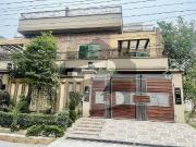 10 Marla Luxurious 2.5 Storey House for Urgent Sale Like...