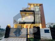 10 Marla Luxurious House Near To Park, Ring Road