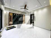 10 Marla Luxury House Available For Rent Bahria Town Phase 8