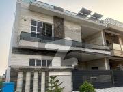 10 marla luxury house available for sale at gulberg...