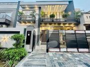 10 Marla Luxury House Is Available For Sale In Bahria...