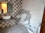 10 Marla Luxury Non Furnished House Available For Rent...