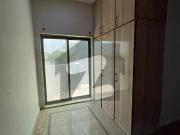 10 Marla Luxury Upper portion is For rent in Tariq...