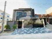 10 Marla Modern Design Fully Furnished House for Sale in...