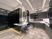 10 marla modern designe top location bunglow dha lahore...