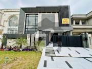 10 Marla Modern Designed Beautiful Unique House For Sale...