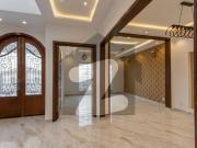 10 marla modren full house at hot location available for...
