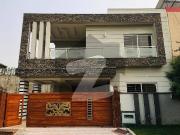 10 Marla New House Available For Rent In Bahria Town Phase 3