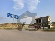 10 marla park face plot for sale