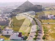 10 marla park facing plot A block Gulberg Greens