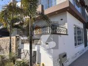 10 Marla Street Corner House For Sale