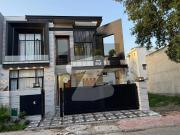 10 marla ultra luxury house for sale in jasmine block...