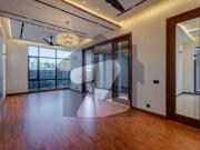 10 Marla Ultra Modern House For Sale at Top Location...