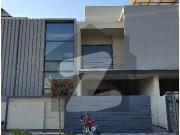 10 Marla Villa For Sale In D17