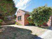 10 Minute Walk to Monash University