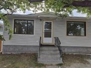 10 minutes away from downtown close to everything!