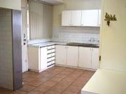 10 minutes to the CBD Neat & Tidy 2 or 3 Bedroom...