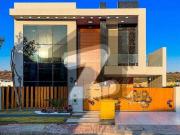 10 Mrla House For Sale +10 Marla Lawn Back Open