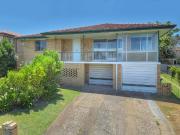 10 Novello Street, Mansfield, QLD 4122 House for Rent...