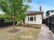 10 Oak Grove, Ripponlea VIC 3185 House For Rent $700