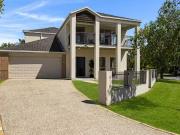 10 Valetta Crescent, Varsity Lakes, QLD 4227