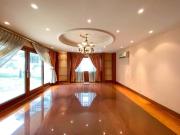 10BR Heritage Mansion for Sale in Ayala Heights w/...