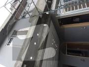 10 Marla Designer House Available For Sale