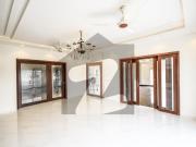 10Marla Elegant And Fully Maintained Super Hot Located...