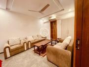 1100 Ft² Flat for Rent