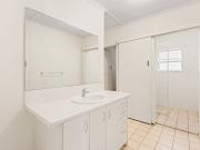 1/100 Norman Crescent, Norman Park QLD 4170 House For...