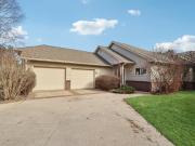 1104 Glen Oaks Dr, West Des Moines, IA 50266