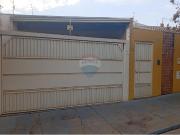 110.00 Área Útil Casa Alugar, 3 Ambientes localizado em...