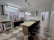 110 Área Útil Casa Alugar, 3 Dormitórios localizado em...