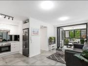 Inner City Oasis situated close to City!