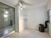111 Área Útil Casa de Condomínio Alugar, 3 Dormitórios...
