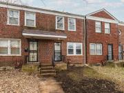 1121 E 82nd Pl, Chicago, IL 60619