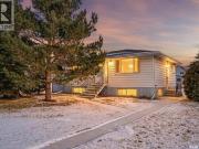 1125 8Th Avenue Nw, Moose Jaw, SK, S6H 4G4 house for...