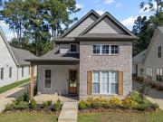 1126 W Jackson St, Tupelo, MS 38804