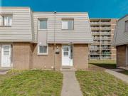 112 17 OLD PINE TR St Catharines Ontario
