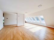 112 m2 Dachgeschosswohnung mit 11 m2 Balkon in...